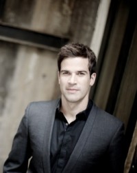 Gethin Jones to host 737 Challenge gala dinner